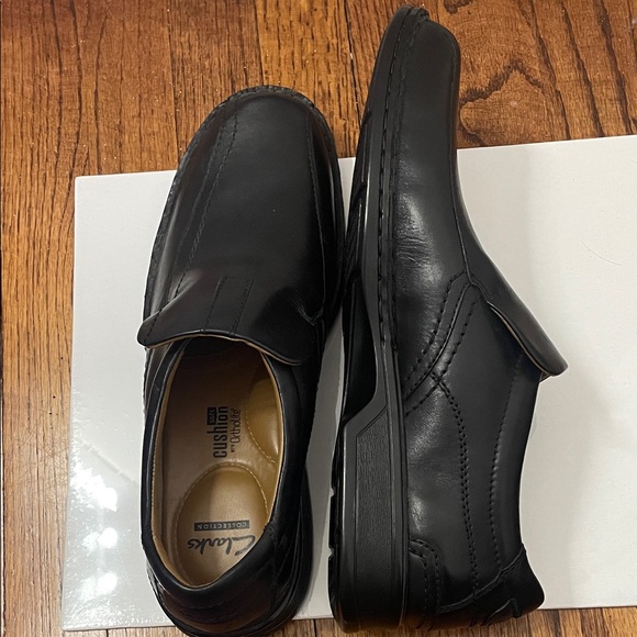 Clarks Tilden Black Leather Slip-On Men’s Loafers - Picture 5 of 9